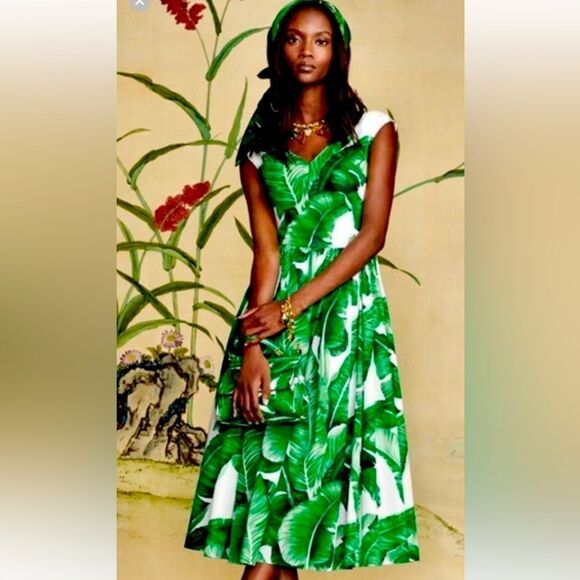 dolce gabbana green leaf dress Dolce Gabbana Banana Leaf Print Dress IT40, US4, UK8, AU8